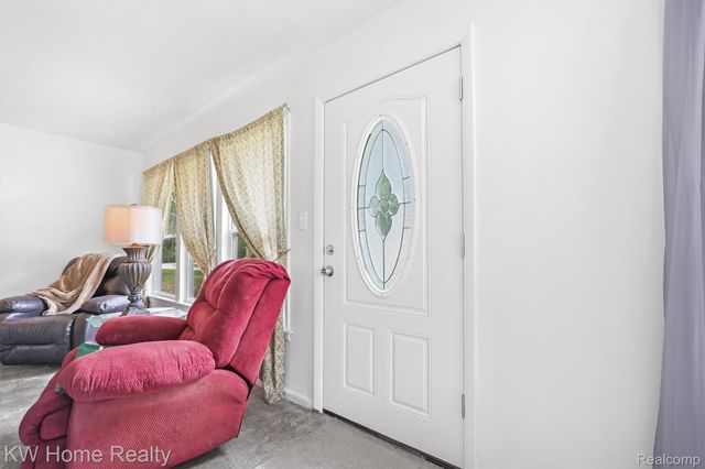 2042 Orland, Wixom, MI 48393