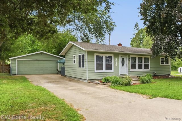 2042 Orland, Wixom, MI 48393
