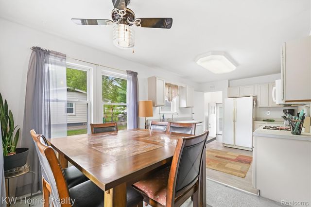 2042 Orland, Wixom, MI 48393