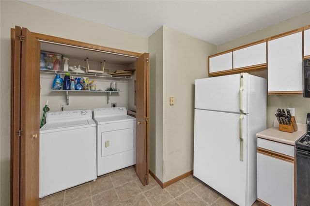 4611 1st Avenue SW 7, Cedar Rapids, IA 52405
