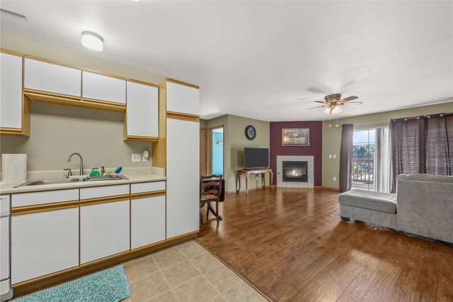 4611 1st Avenue SW 7, Cedar Rapids, IA 52405