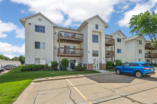4611 1st Avenue SW 7, Cedar Rapids, IA 52405