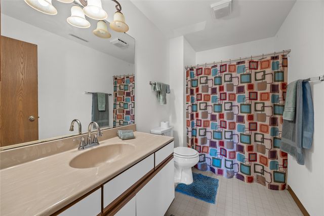 4611 1st Avenue SW 7, Cedar Rapids, IA 52405