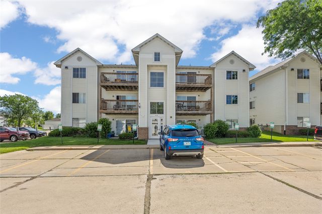 4611 1st Avenue SW 7, Cedar Rapids, IA 52405