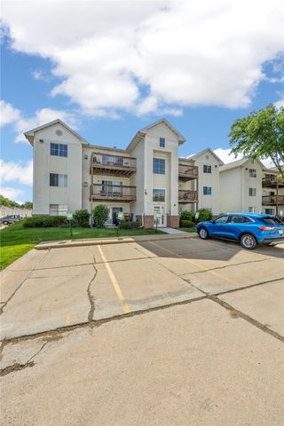 4611 1st Avenue SW 7, Cedar Rapids, IA 52405