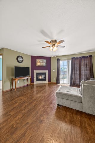 4611 1st Avenue SW 7, Cedar Rapids, IA 52405