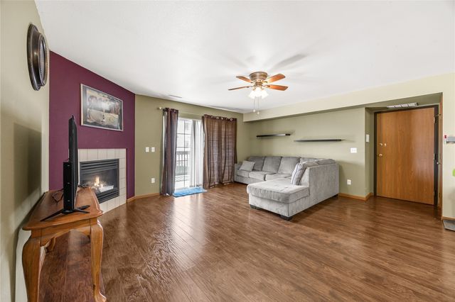 4611 1st Avenue SW 7, Cedar Rapids, IA 52405