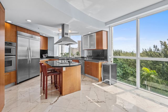 2845 NE 9TH Street 601, Fort Lauderdale, FL 33304