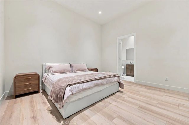 9500 Amoret Drive, Tujunga, CA 91042