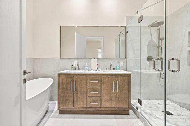 9500 Amoret Drive, Tujunga, CA 91042