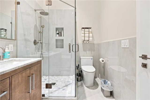 9500 Amoret Drive, Tujunga, CA 91042