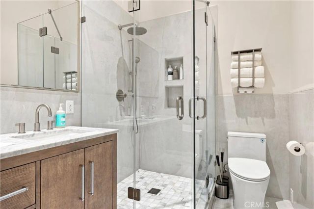 9500 Amoret Drive, Tujunga, CA 91042