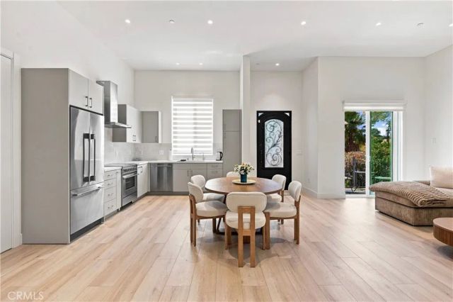 9500 Amoret Drive, Tujunga, CA 91042