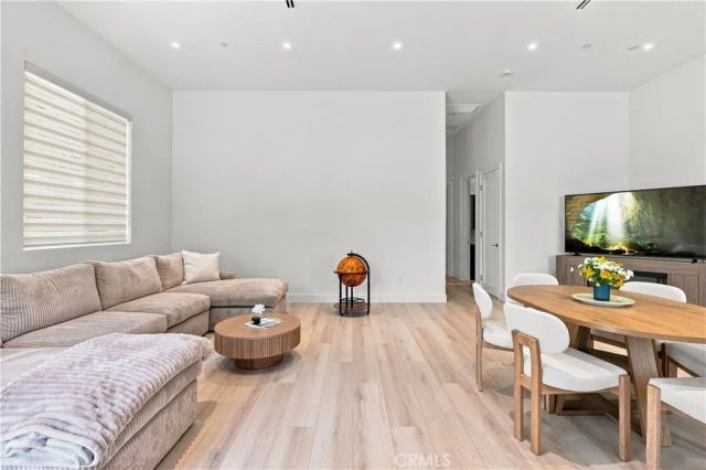 9500 Amoret Drive, Tujunga, CA 91042