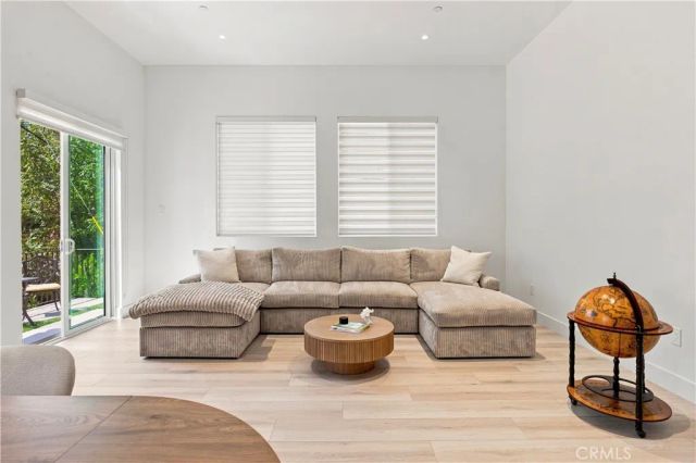 9500 Amoret Drive, Tujunga, CA 91042