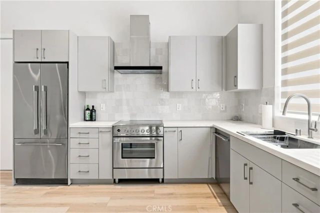 9500 Amoret Drive, Tujunga, CA 91042