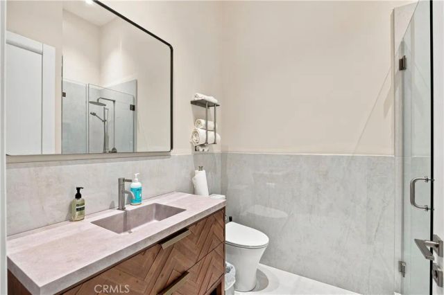 9500 Amoret Drive, Tujunga, CA 91042