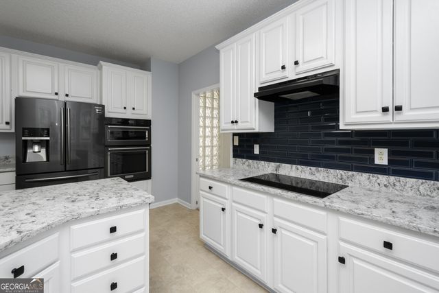 40 Jacksons Valley, Sharpsburg, GA 30277