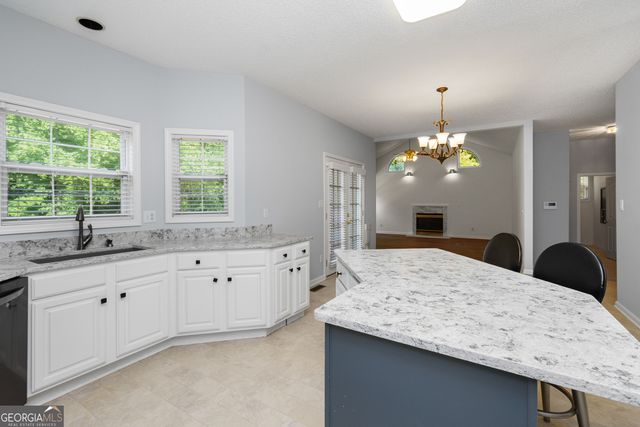 40 Jacksons Valley, Sharpsburg, GA 30277
