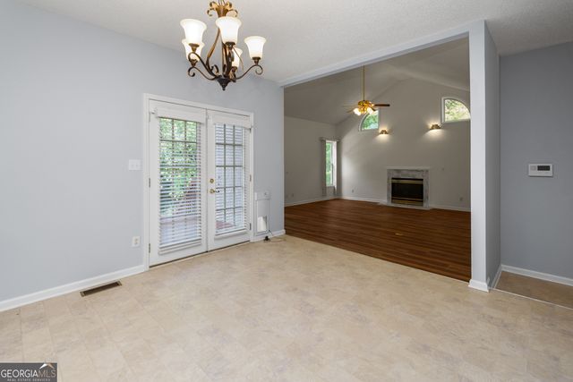 40 Jacksons Valley, Sharpsburg, GA 30277