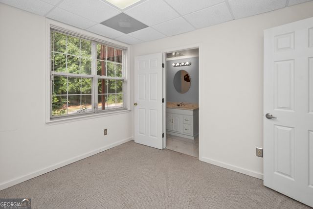 40 Jacksons Valley, Sharpsburg, GA 30277