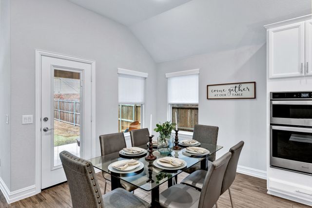 1016 Pinnacle Breeze Drive, Fort Worth, TX 76052