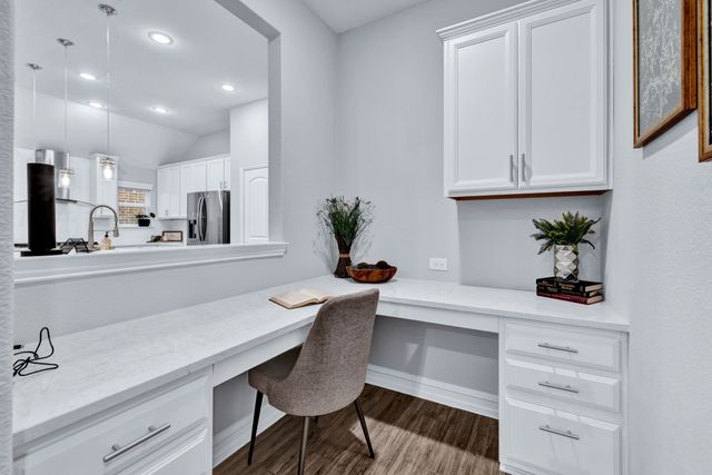 1016 Pinnacle Breeze Drive, Fort Worth, TX 76052