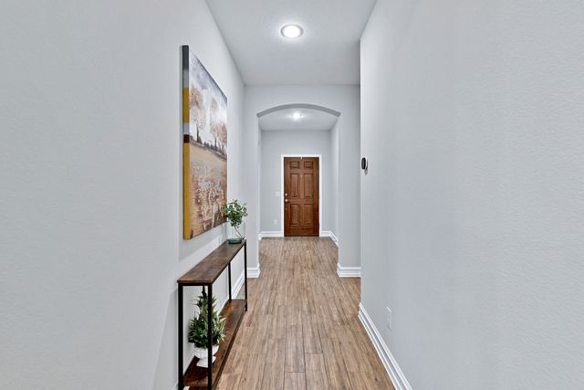 1016 Pinnacle Breeze Drive, Fort Worth, TX 76052