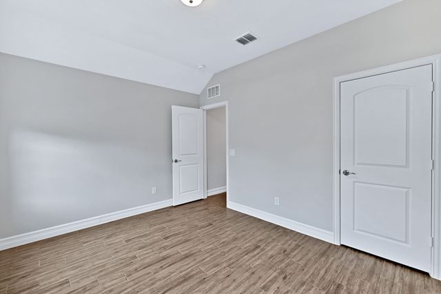 1016 Pinnacle Breeze Drive, Fort Worth, TX 76052