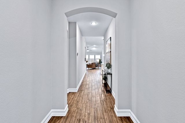 1016 Pinnacle Breeze Drive, Fort Worth, TX 76052