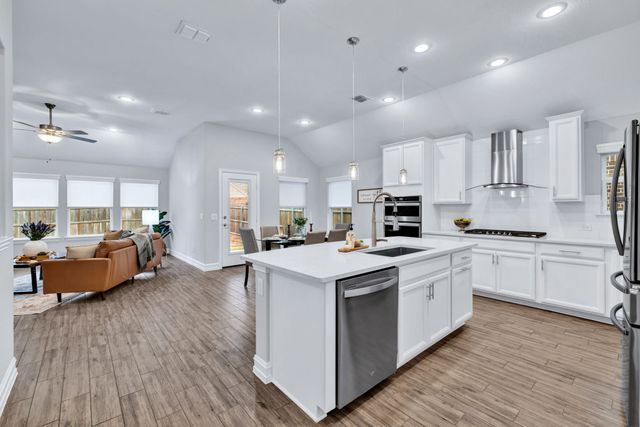 1016 Pinnacle Breeze Drive, Fort Worth, TX 76052