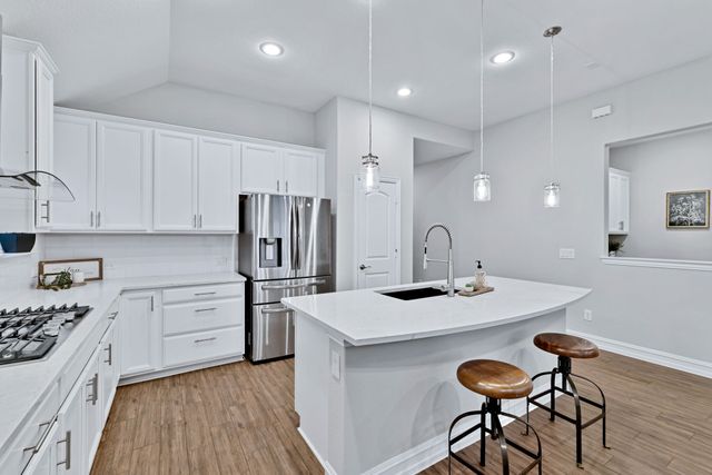 1016 Pinnacle Breeze Drive, Fort Worth, TX 76052