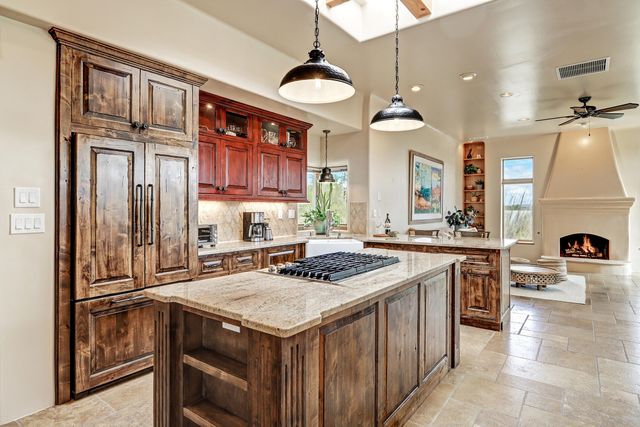 40 Hop Tree Trail, Corrales, NM 87048