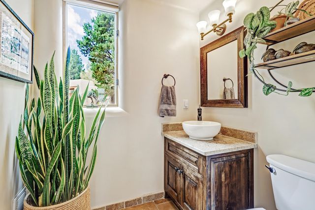 40 Hop Tree Trail, Corrales, NM 87048