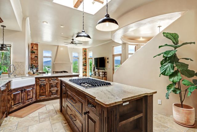 40 Hop Tree Trail, Corrales, NM 87048