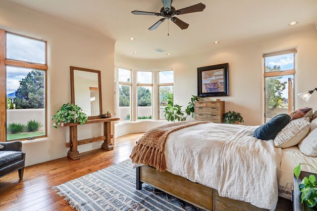 40 Hop Tree Trail, Corrales, NM 87048
