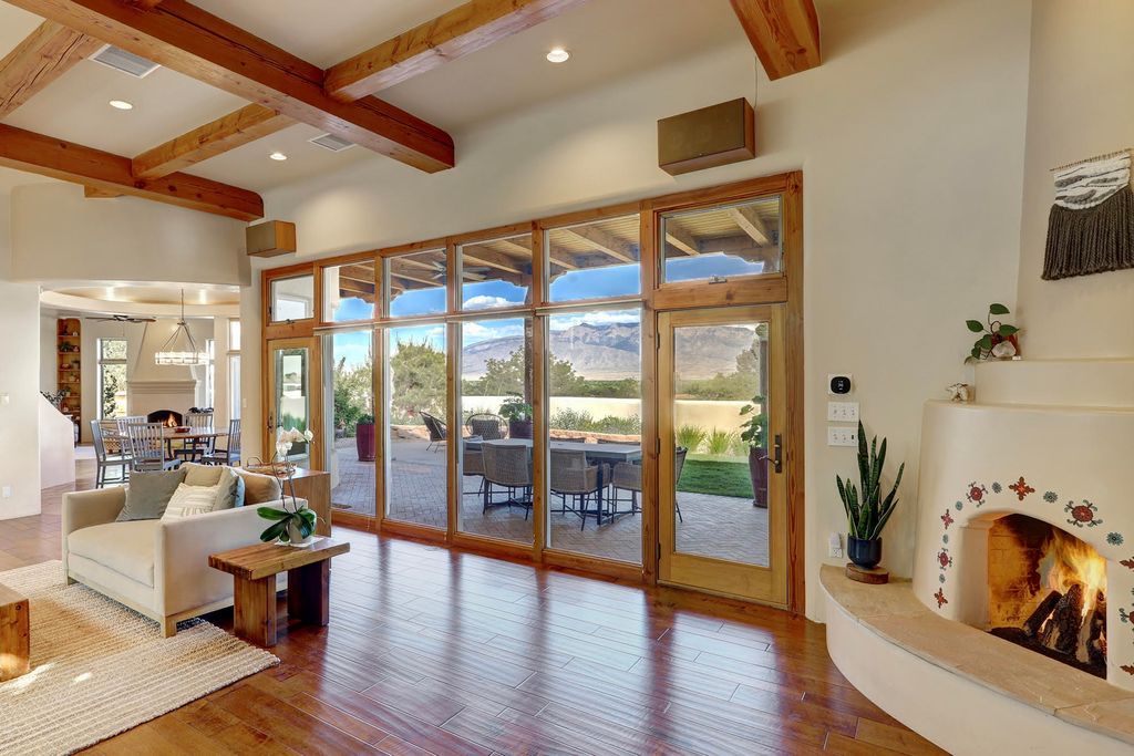 40 Hop Tree Trail, Corrales, NM 87048