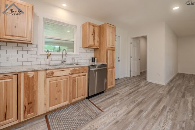 3910 CYNTHIA LANE, Wichita Falls, TX 76302