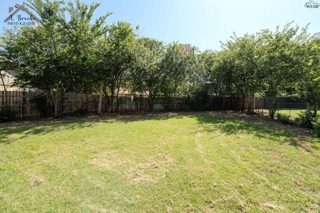 3910 CYNTHIA LANE, Wichita Falls, TX 76302