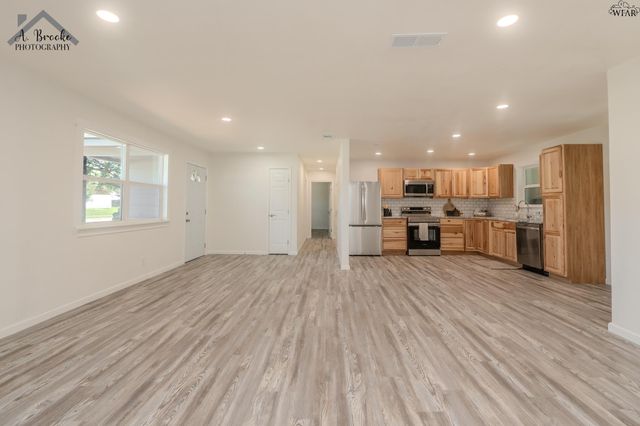 3910 CYNTHIA LANE, Wichita Falls, TX 76302