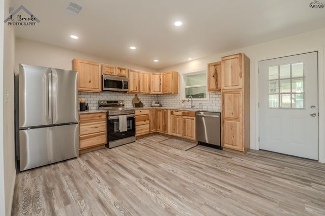 3910 CYNTHIA LANE, Wichita Falls, TX 76302