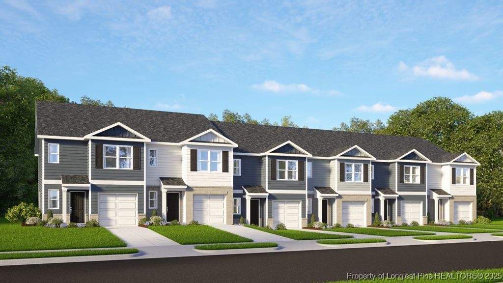 211 Maddox Drive, Aberdeen, NC 28315