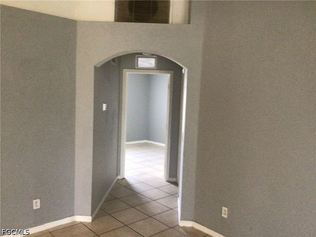 1522 Nelson RD N, Cape Coral, FL 33993