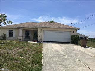 1522 Nelson RD N, Cape Coral, FL 33993