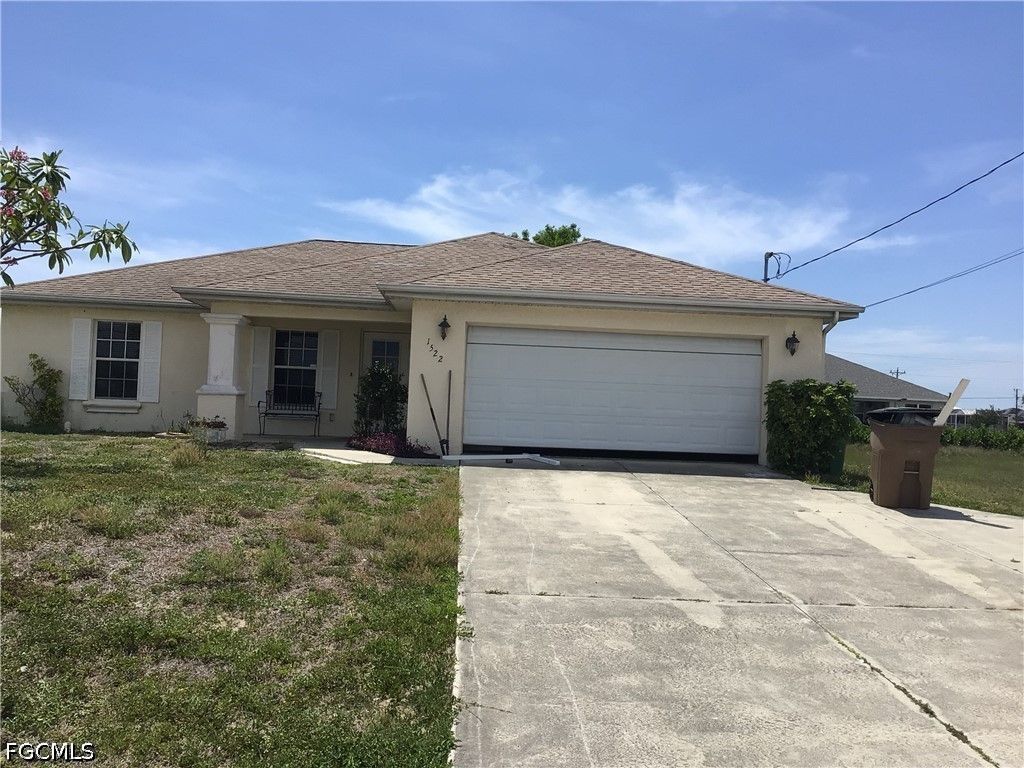 1522 Nelson RD N, Cape Coral, FL 33993