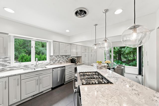 104 Maddaus Lane, Golden Valley, MN 55416