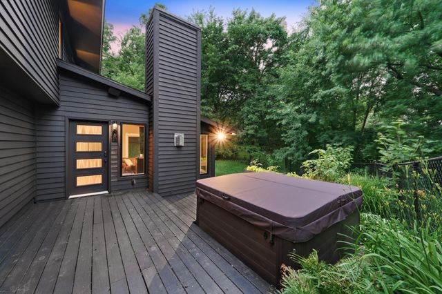 104 Maddaus Lane, Golden Valley, MN 55416