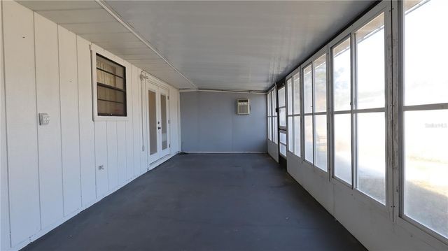 926 CR 467, Lake Panasoffkee, FL 33538