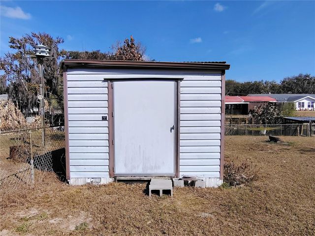 926 CR 467, Lake Panasoffkee, FL 33538