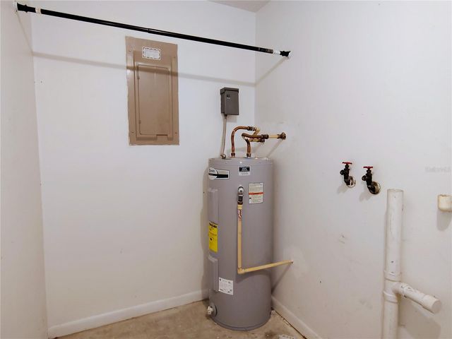 926 CR 467, Lake Panasoffkee, FL 33538